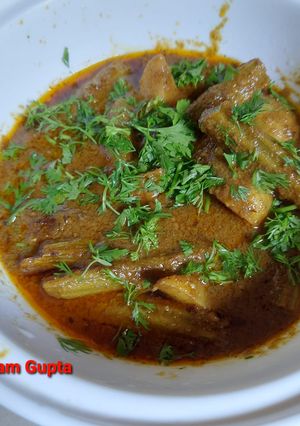 सहजन आलू सब्जी (sahjan aloo sabzi recipe in Hindi) रेसिपी मुख्य फोटो