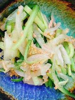 A picture of Sesame flavored onion, cucumber and tuna salad.