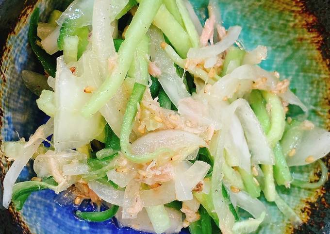 How to Prepare Any-night-of-the-week Sesame flavored onion, cucumber and tuna salad