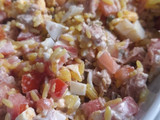 Ensalada de arroz, atún y alcaparras