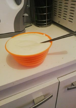 Una foto de Mayo casera con ajo