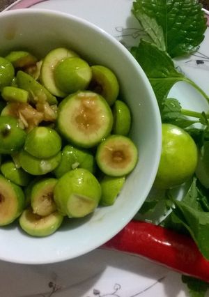 Hình của món Sung dầm tương ớt.