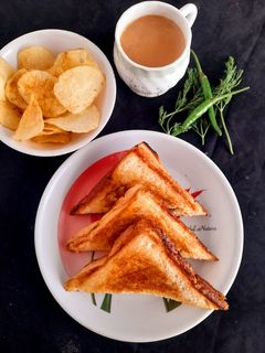 ब्रेड सैंडविच (bread sandwich recipe in Hindi) रेसिपी मुख्य फोटो