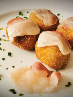 Una foto de Croquetas de Gírgoles y paté