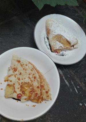 Una foto de Panqueques de manzana con caramelo😍