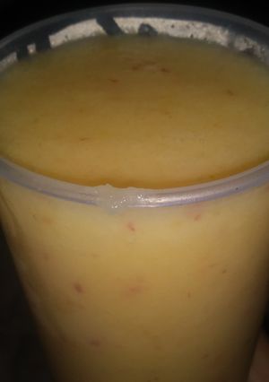 A picture of Mango-Apple With A Banana Twist.
