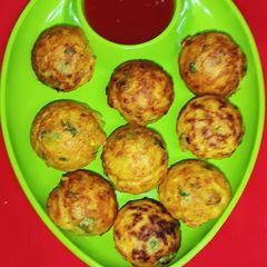 Mixed vegetable Paneer and Semolina Appam A picture of Mixed vegetable Paneer and Semolina Appam.