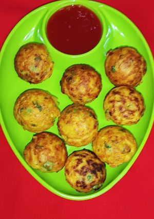A picture of Mixed vegetable Paneer and Semolina Appam.