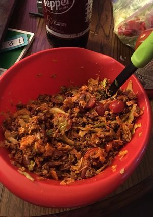 A picture of Moms Taco Salad.