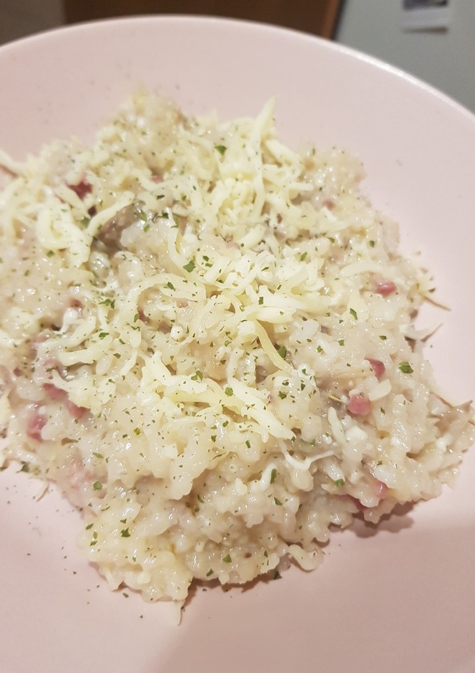 Una foto de Risotto con setas y jamón