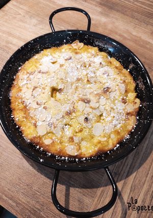 Une photo de Crêpe épaisse aux pommes