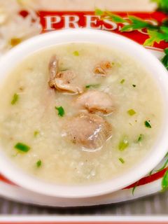 Hình của món Cháo chim cút.
