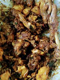 நாட்டு கோழி மசாலா பிரட்டல் (Naatu Kozhi Masala Piratal Recipe in Tamil) செய்முறை முக்கிய புகைப்படம்