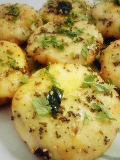 चटकारी स्टफ्ड ब्रेड इडली (chatkari stuffed bread idli recipe in hindi) रेसिपी मुख्य फोटो