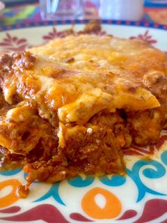 Una foto de Lasaña Bolognese