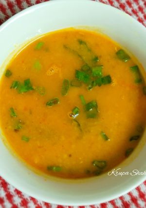 A picture of Tadke wali dal.