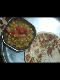 छोले कुलचे (chole kulche recipe in Hindi) रेसिपी मुख्य फोटो
