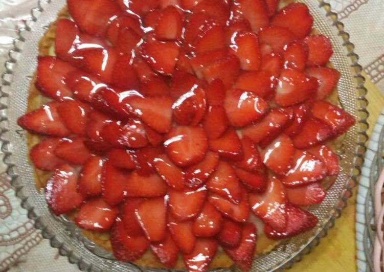 Bagaimana Menyiapkan Pie susu teflon topping strawberry simple yang Lezat Sekali