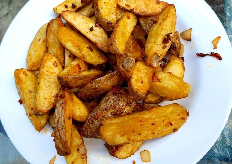 Steps to Make Any-night-of-the-week My salt pepper &amp; Chilli Wedge Chips 😅