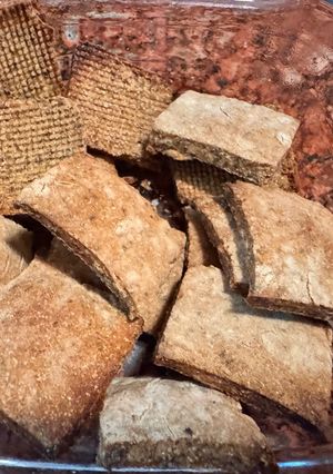 Una foto de CRACKERS de HARINA DE GARBANZO y CHÍA (muy fácil, saludables y crocantes)