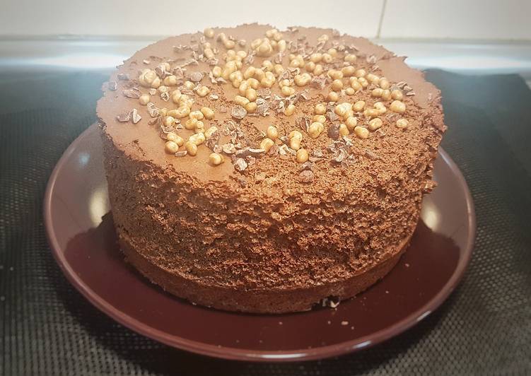 Recipe of Perfect Tarta de chocolate de mousse y bizcocho