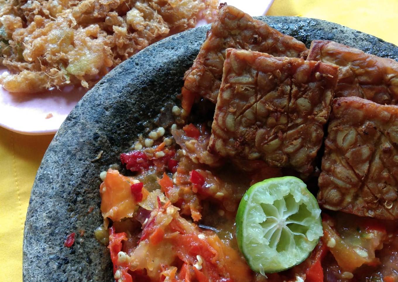 124. Sambal Dadak Terasi, Telur crispy