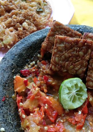 Foto resep 124. Sambal Dadak Terasi, Telur crispy