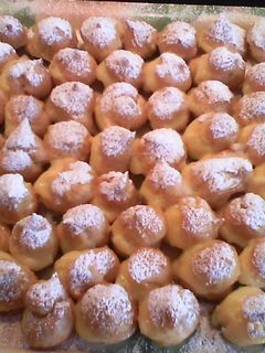 Una foto de Buñuelos con crema
