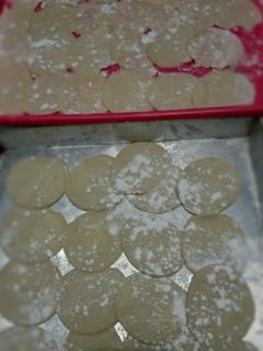 Foto resep Kulit dimsum serbaguna (bisa untuk pangsit,siomay,momo,gyoza)
