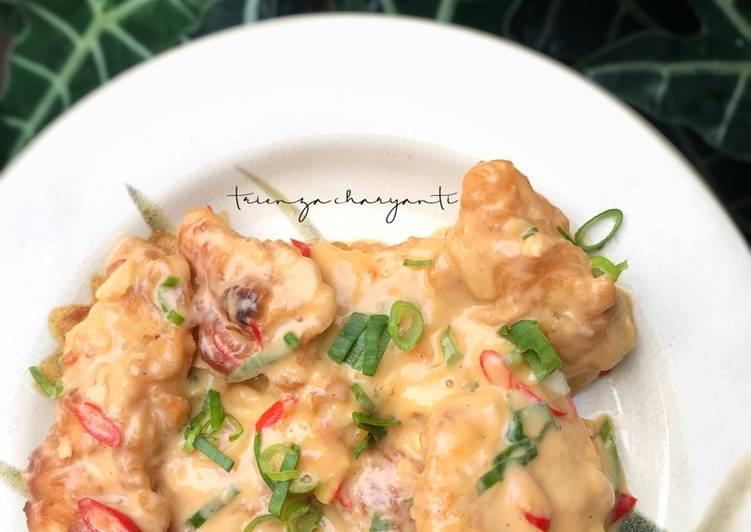 Resep Ayam Goreng Tepung Saus Telur Asin yang Bikin Ngiler