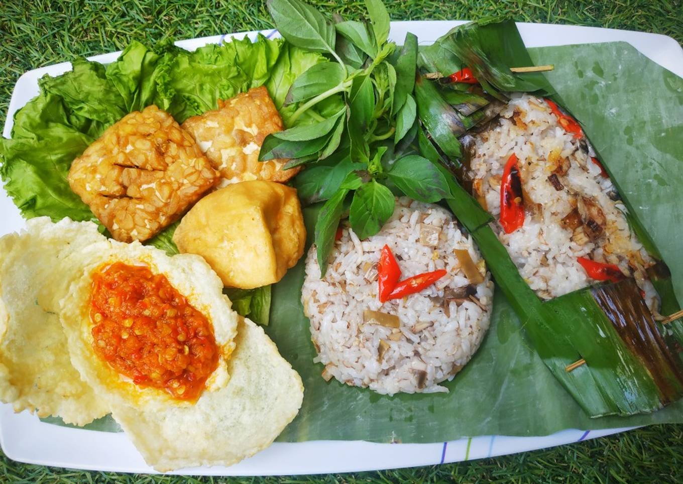 Nasi liwet teri dan jantung