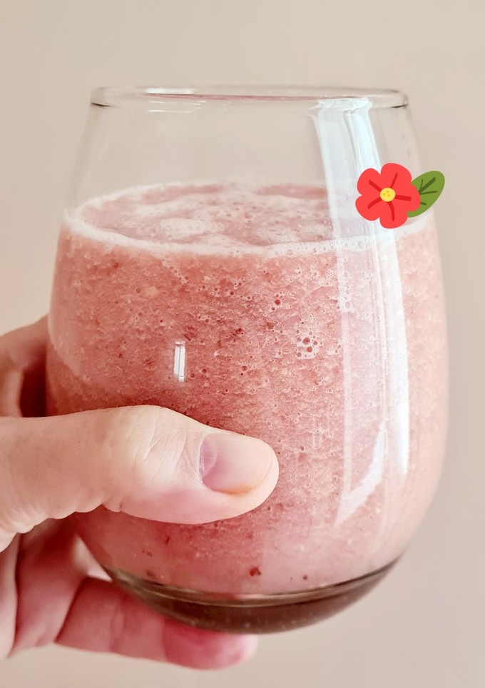 Una foto de Licuado de pomelo y banana 🍹 Smoothie antioxidante 💪🏽Shock vitamínico para enfrentar el invierno