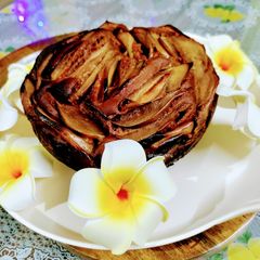 A picture of Crisscross Apple Cake.