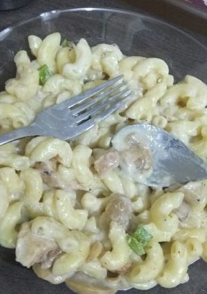 A picture of White pasta...
