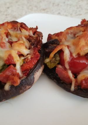 A picture of My Stuffed Chorizo and Mozzarella cheese. 😀.
