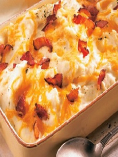 A picture of Mashed Potato Casserole.