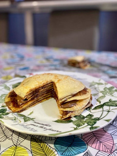 Una foto de Torre de crepes de Nutella "I love tardes lluviosas" ♥️