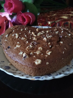 A picture of Banana walnut cake.