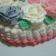 A picture of Buttercream Traditional.