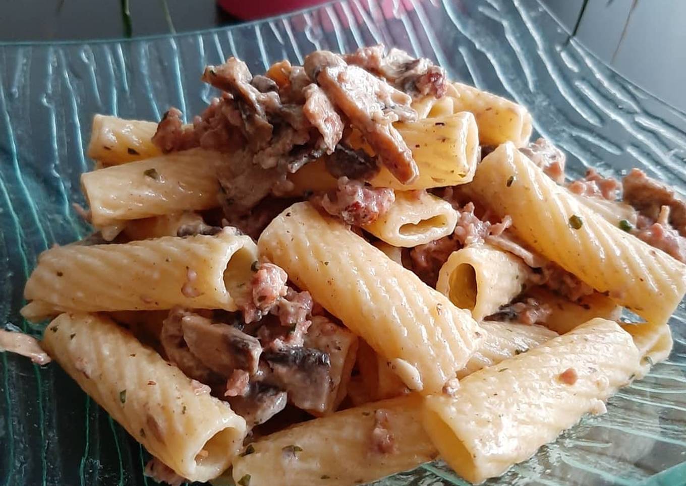 Tortiglioni champignons saucisses