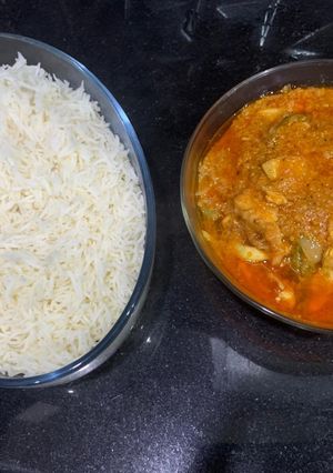 A picture of Chicken jalfrezi.