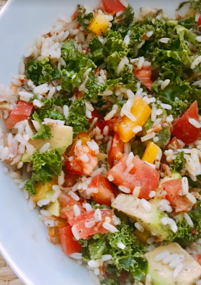 Una foto de Ensalada de kale fit