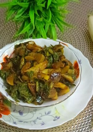 मूली आलू की सब्जी रेसिपी मुख्य फोटो