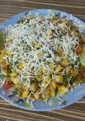 ચીઝ કોર્ન ભેળ (Cheese Corn Bhel Recipe In Gujarati) રેસીપી મુખ્ય ફોટો