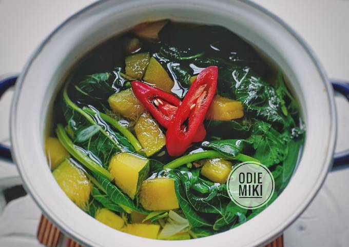 Resep Sayur Bening Labu Kuning Bayam oleh Jodie Mikidori - Cookpad