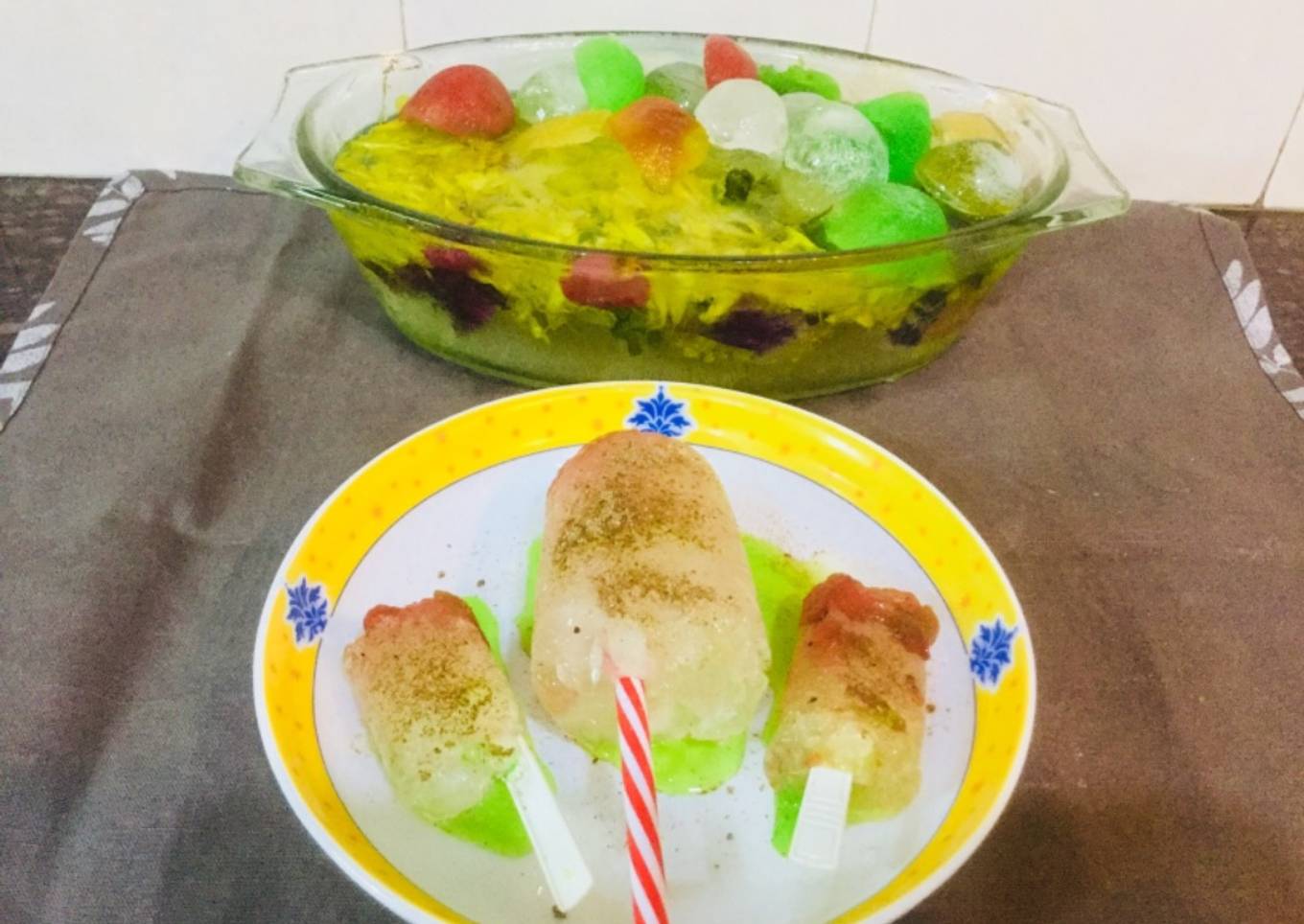 Baraf ka Gola or Chuski with Candies