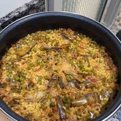 Una foto de Arroz con verduras y jamón serrano