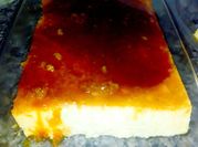 Una foto de flan y pudín