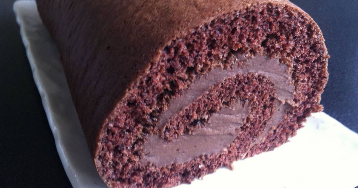 Chocolate Peanut Butter Cake Roll Recipe - Something Swanky