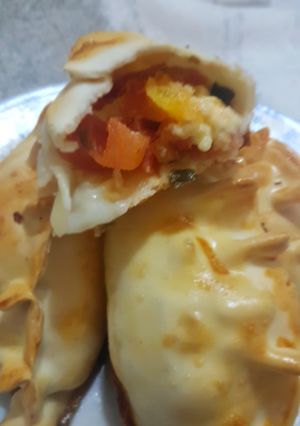 Una foto de Empanada Caprese